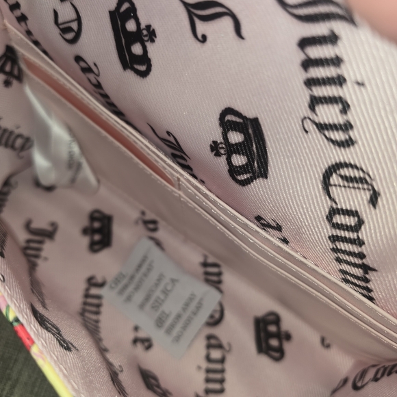 Nwt Juicy Couture Stravberries Croosbody Bag With Charm New - Picture 4 of 4